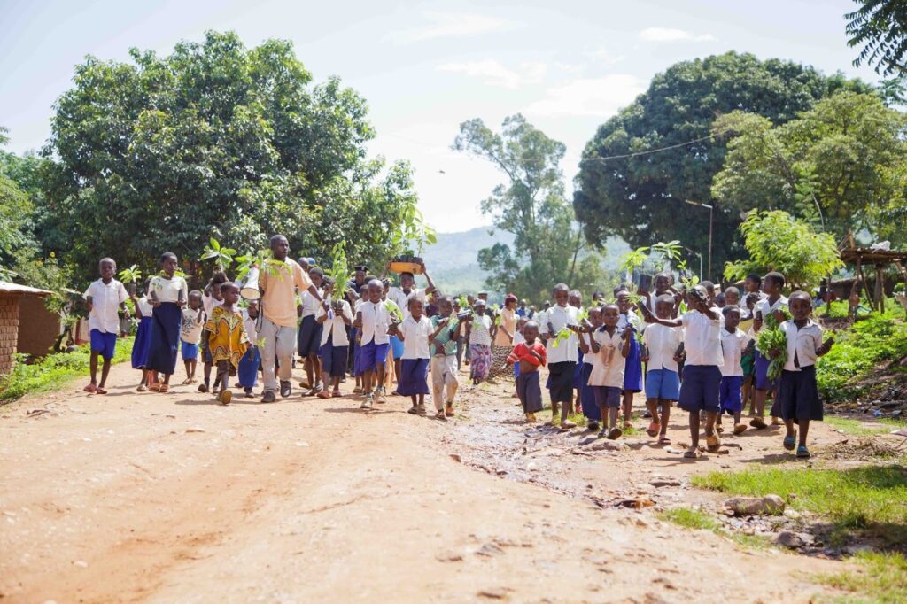 school partnerships strengthen the bonds between families and teachers